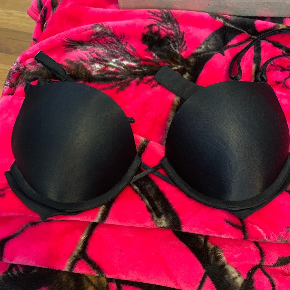 Victoria Secret Bombshell Bra